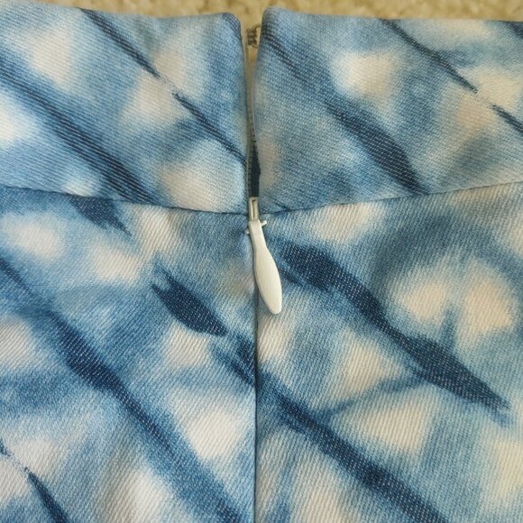 NWOT Banana Republic White Light Blue Dark Blue Front Slit Pencil Skirt (0 US) - Picture 12 of 13